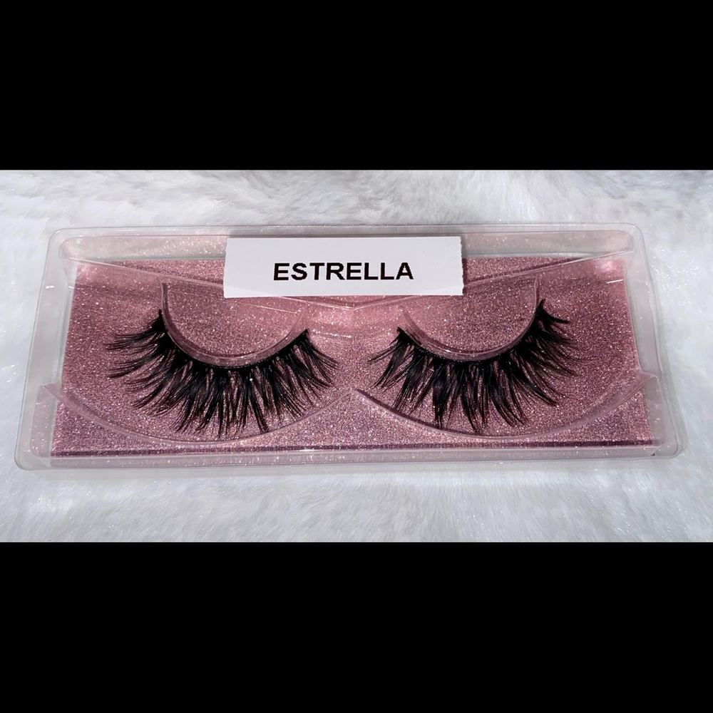 The “Estrella” lash set